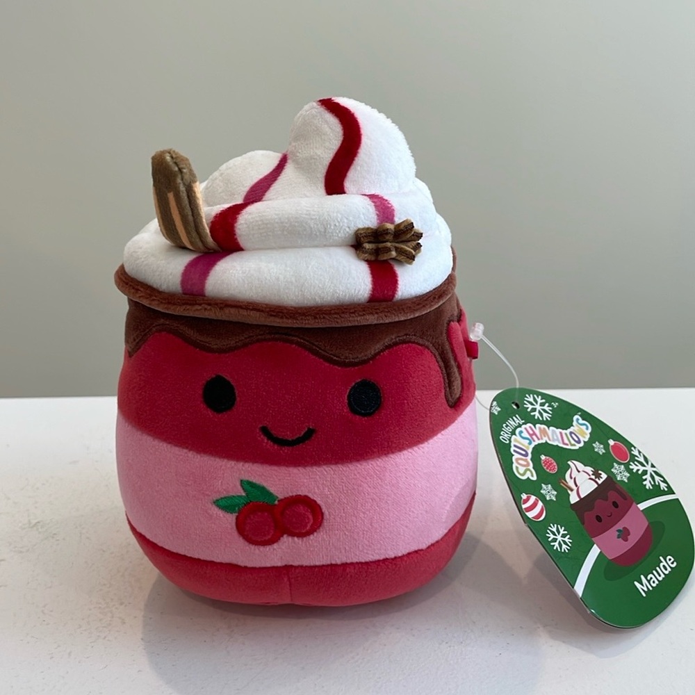 NWT 5” Maude the Cranberry Mocha Drink Christmas Squishmallow